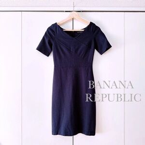 Banana Republic Pindot Sheath Dress in Navy Size 6 NWOT